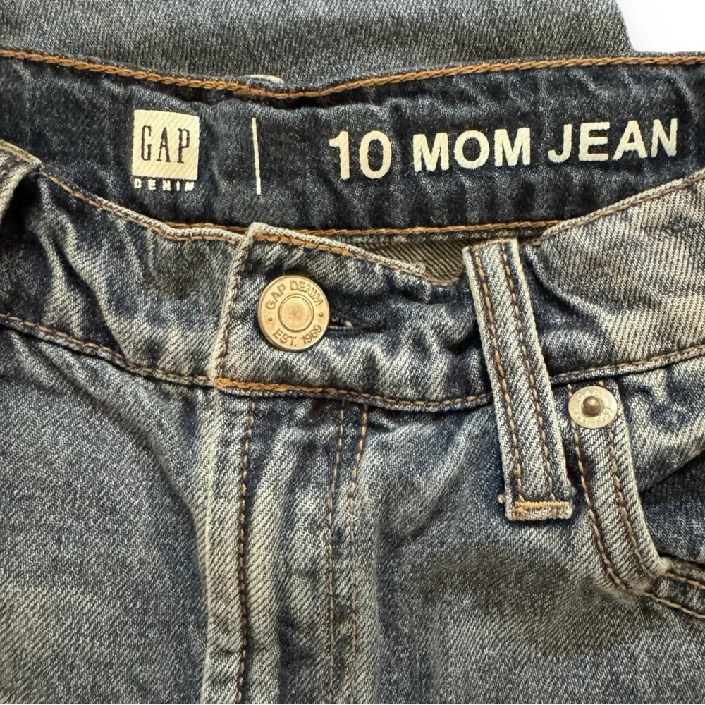 GAP denim mom